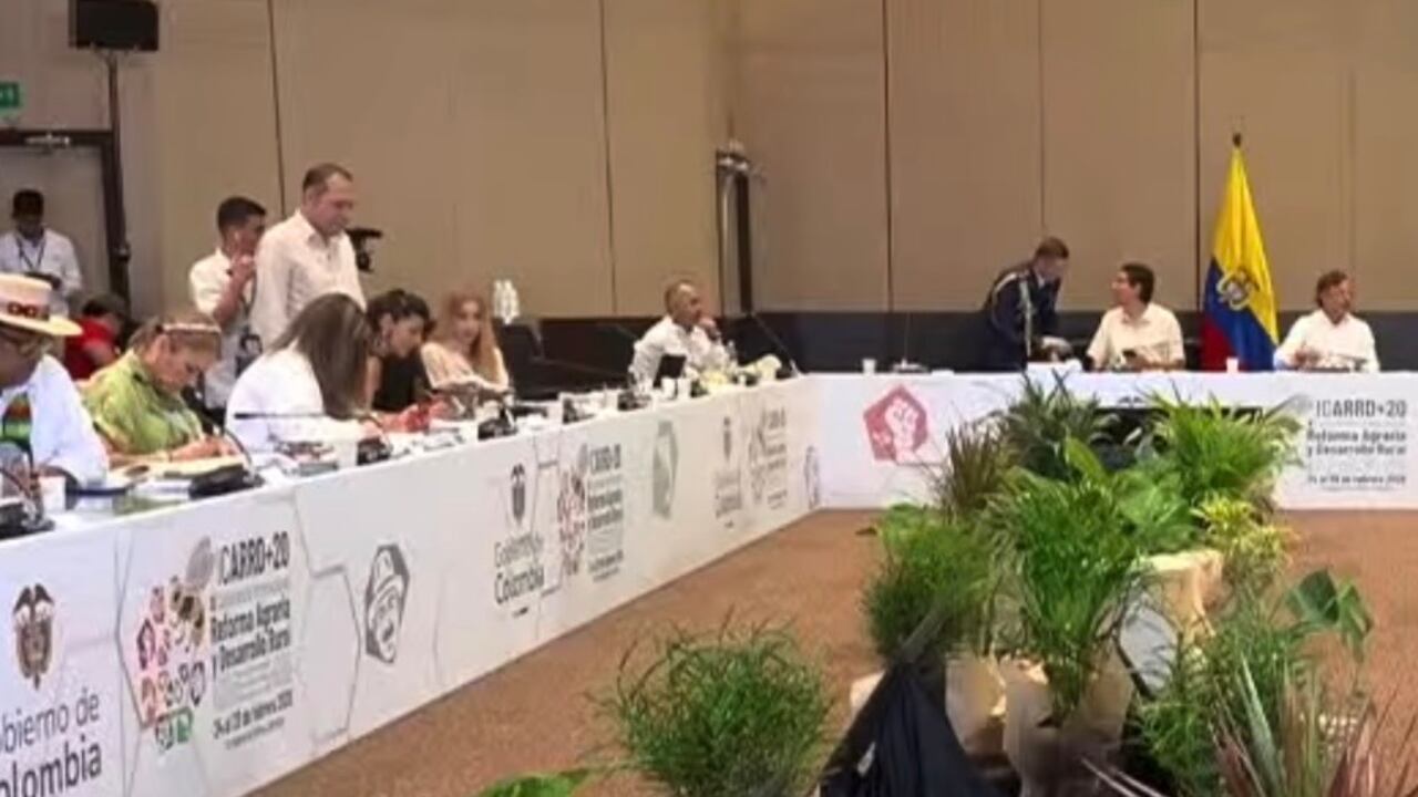 Uno de los ministros no firmó la planilla.