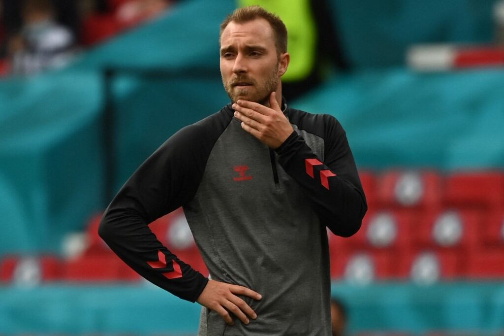 El volante Christian Eriksen en el calentamiento previo con la Selección de Dinamarca.