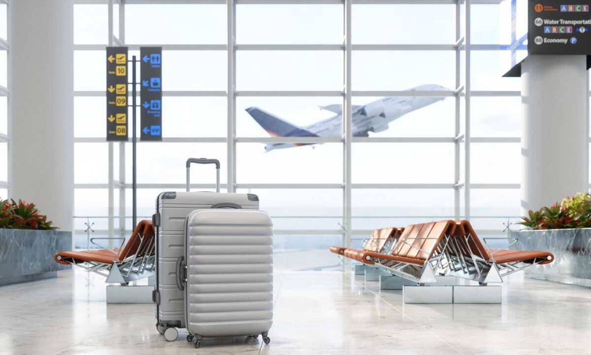 Aerolínea cometió error con un menor de edad.