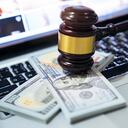 “La corrupción continuará prosperando hasta que los sistemas judiciales puedan castigar las infracciones y mantener a los gobiernos bajo control", indicó el presidente de Transparencia Internacional, François Valérian, en un comunicado.