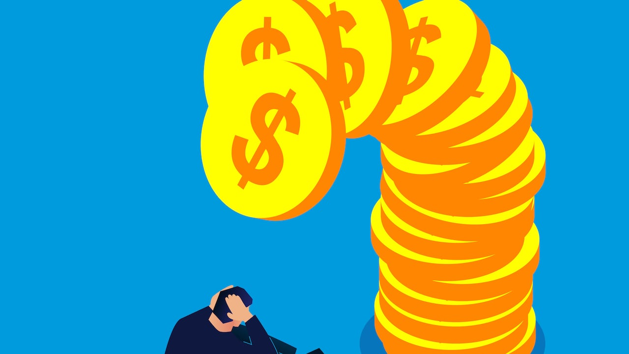 En el alza del salario mínimo se tienen que contemplar los efectos sobre los servicios del país