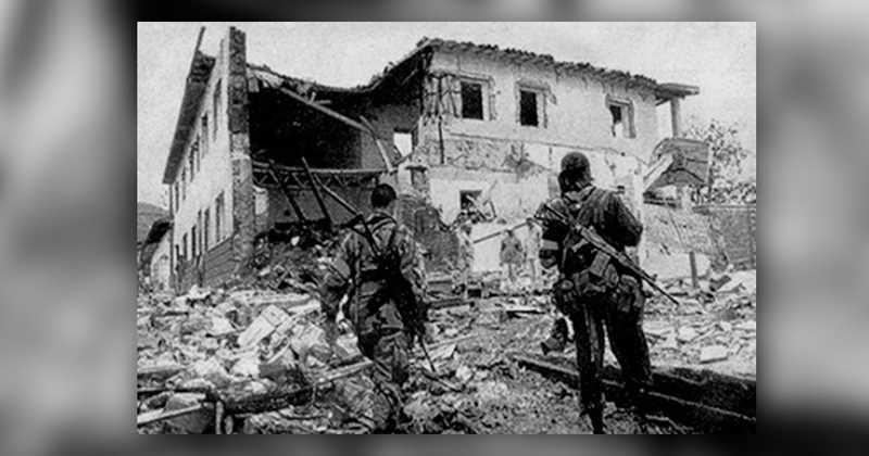 Con 1.500 de sus militantes, las FARC desplegaron una ofensiva que dejó a 16 policías muertos y a 61 más secuestrados.