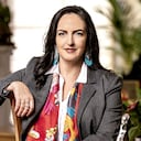 No pisa la calle sin que un peluquero la retoque, es hincha del América y colecciona los memes que hacen en su contra.