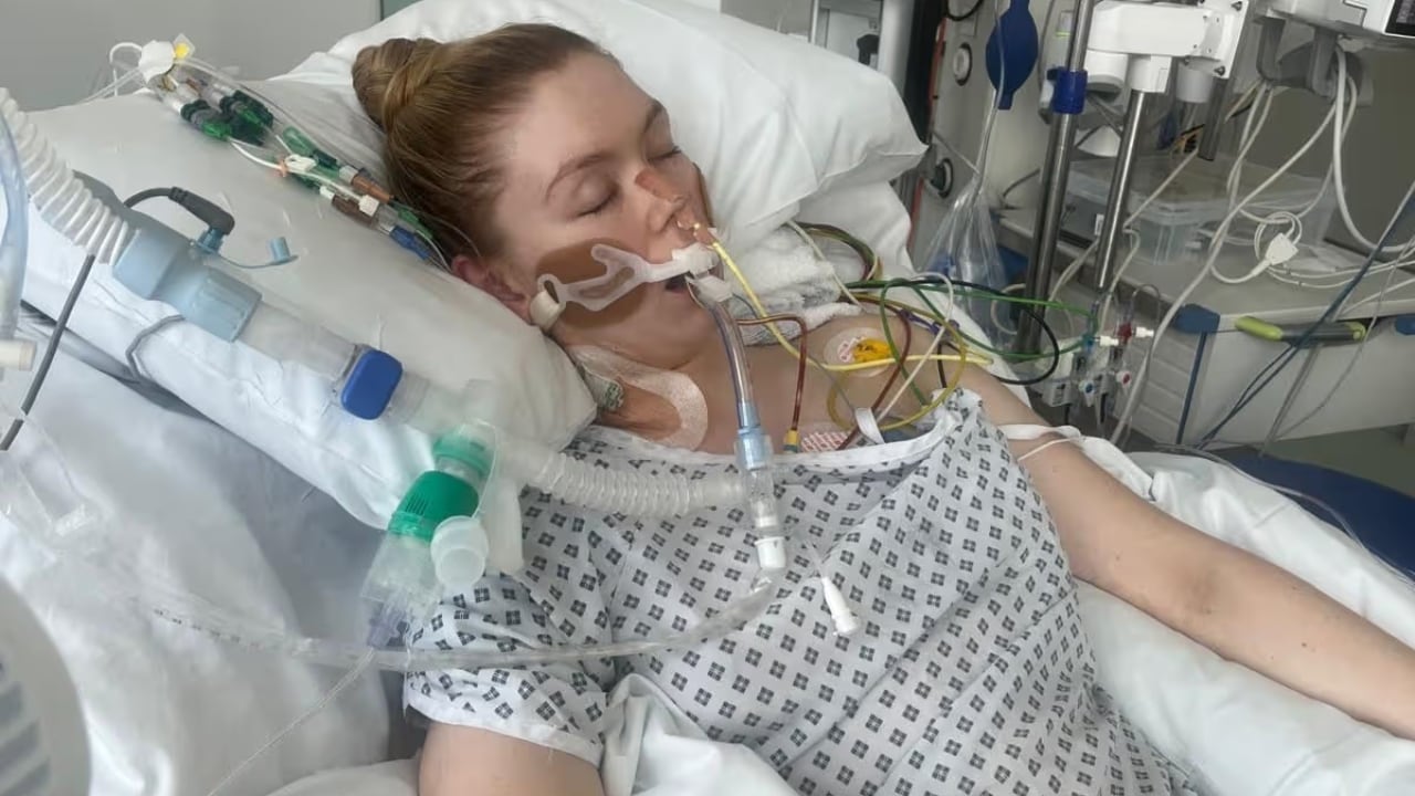 Esta es Jennifer Gavin conectada a varias máquinas en medio de la pesadilla que tuvo que vivir.