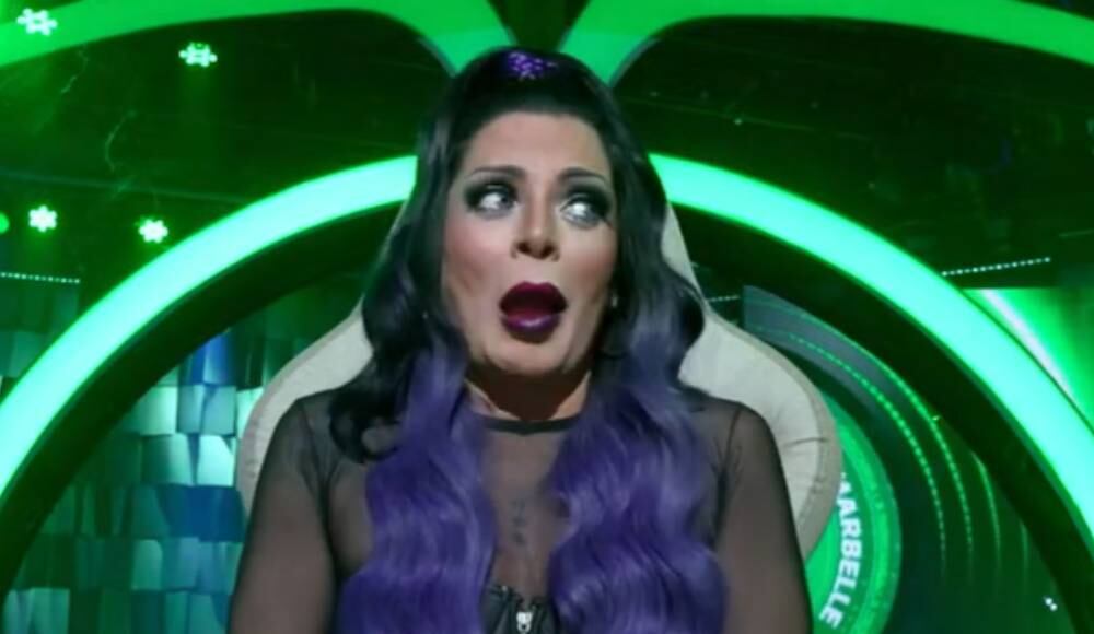 La cantante quedó sin palabras con lo ocurrido en pleno set.