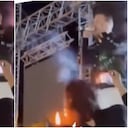 Mujer tiene accidente en pleno concierto