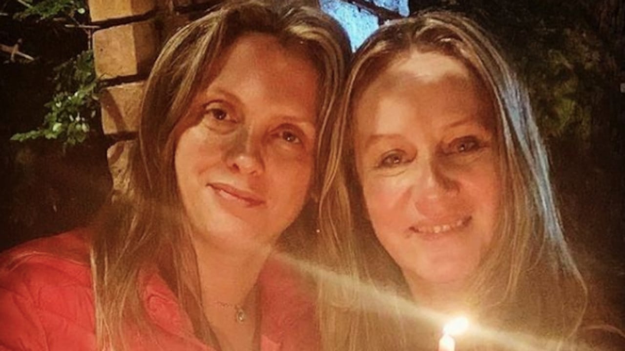 Elizabeth Bateman y Alejandra Borrero.