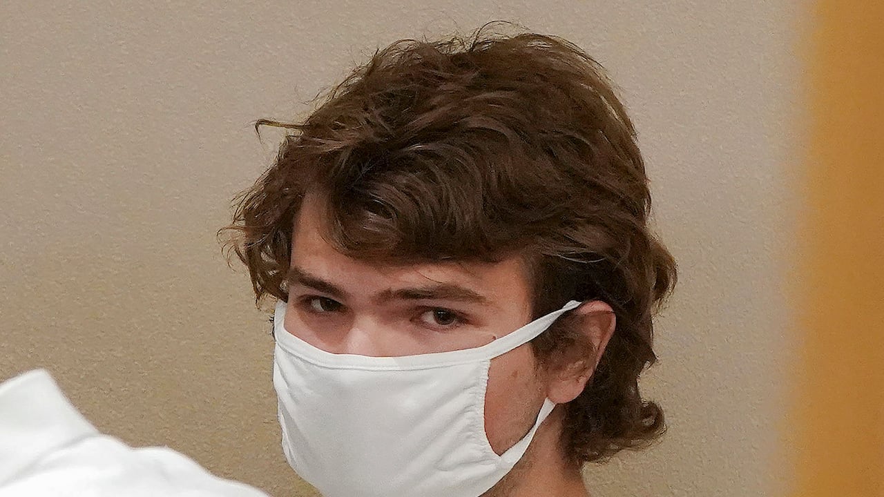 Payton Gendron transmitió los asesinatos por internet y compartió un manifiesto de 180 páginas. (Mark Mulville/The Buffalo News via AP).