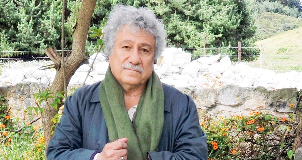 Juan Manuel Roca (1946, Medellín)Poeta y escritor