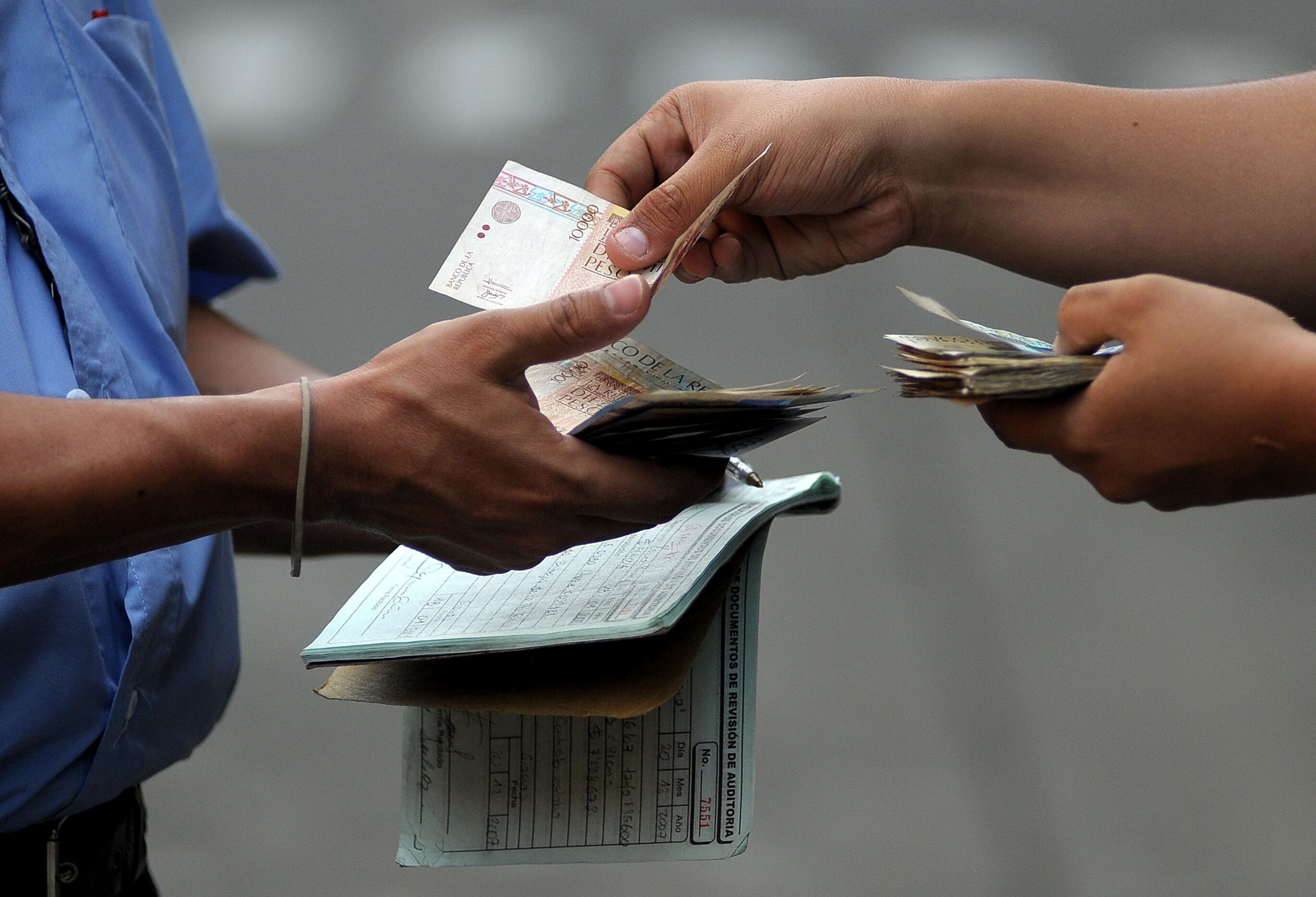 Préstamos gota a gota.
(Imagen de referencia9.