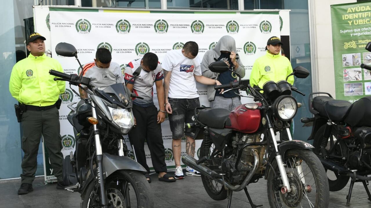 Los capturados fueron dejados a disposición de la autoridad competente.