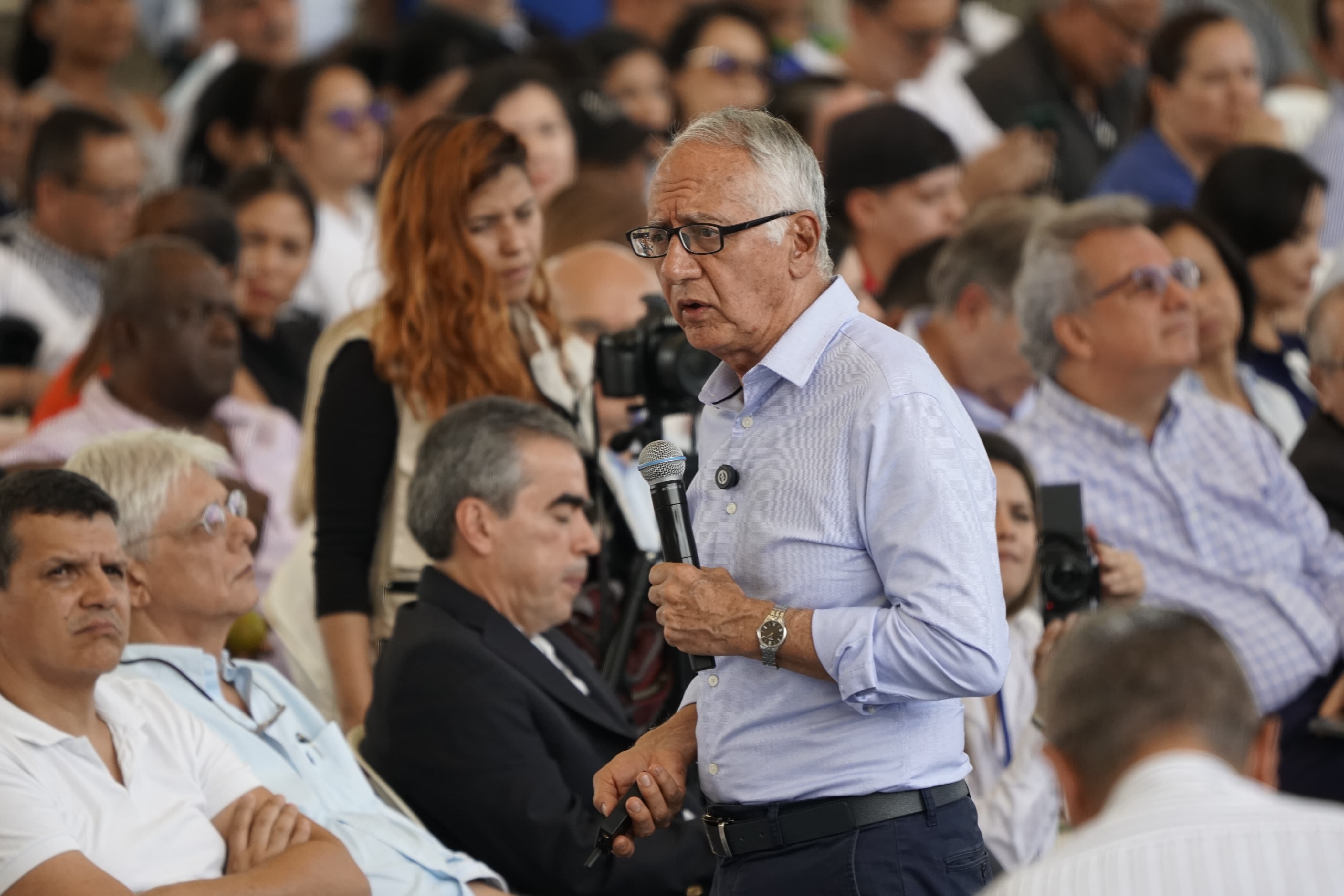 Guillermo Alfonso Jaramillo ministro de salud en el gran foro nacional, salud en las regiones. Cali 26 de septiembre de 2024. Foto Jorge Orozco / El País