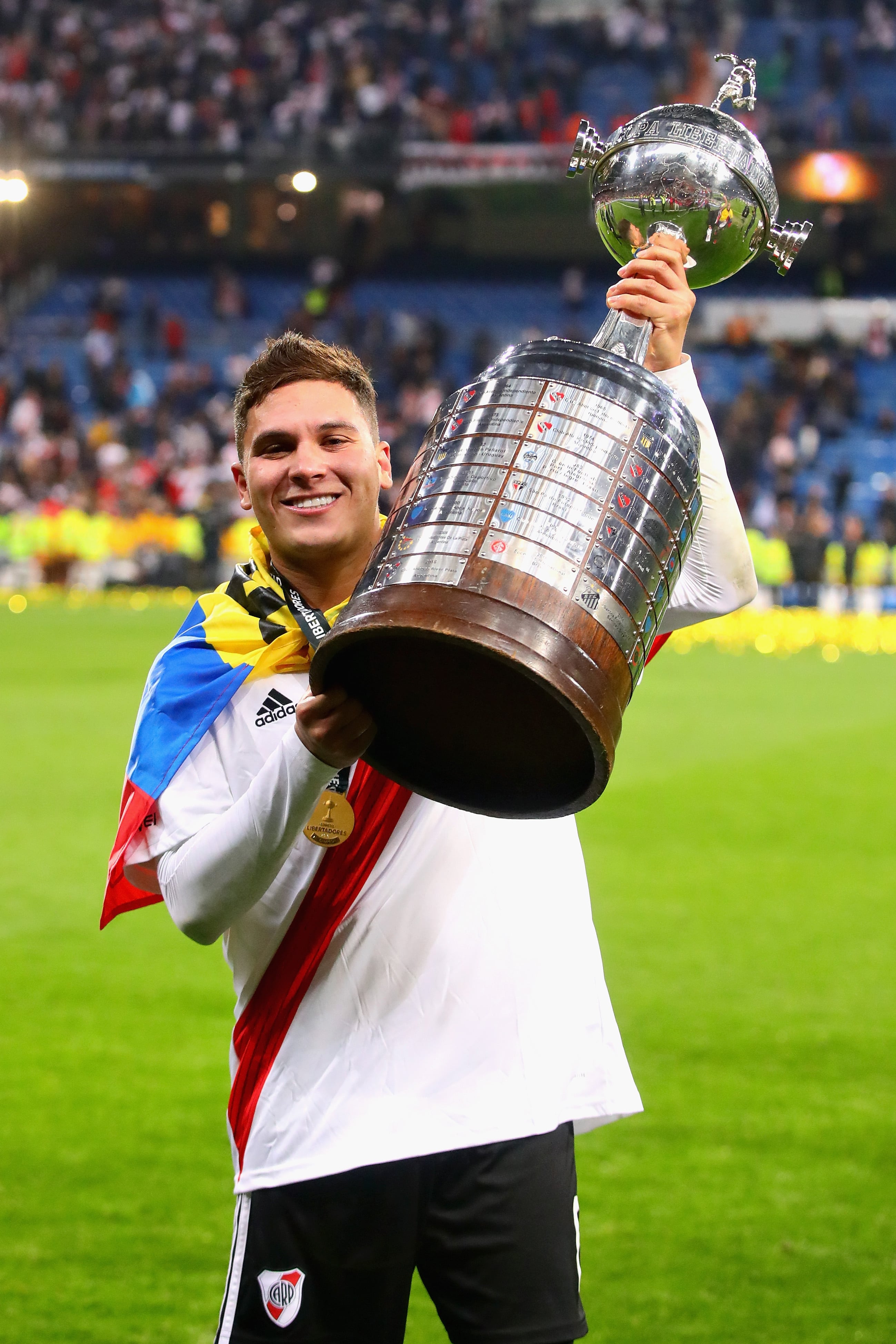 Juan Fernando Quintero con la Copa Libertadores 2018