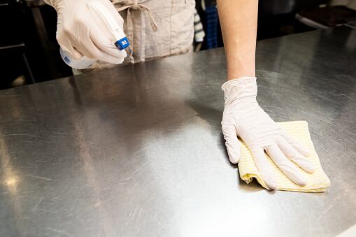 La limpieza en estas zonas es indispensable para evitar su deterioro.