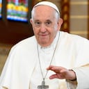 El papa llegó a Hungría para una visita de tres días.