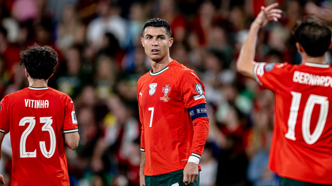Cristiano Ronaldo vuelve a la acción con Portugal en Lisboa.