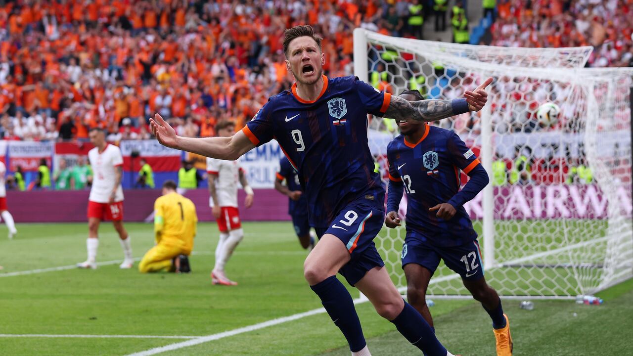 Los de Países Bajos lograron remontar sobre el final del partido.