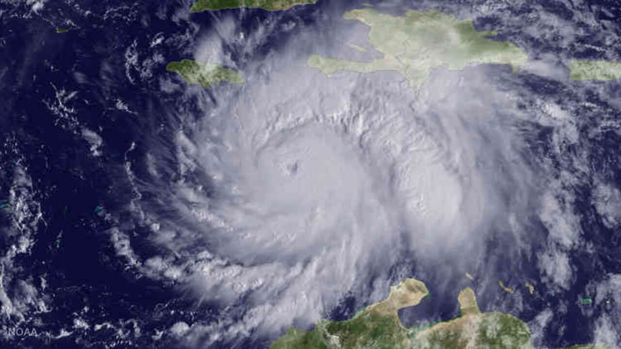 En esta fotografía espacial se ve el momento en que Matthew pasaba por Jamaica.