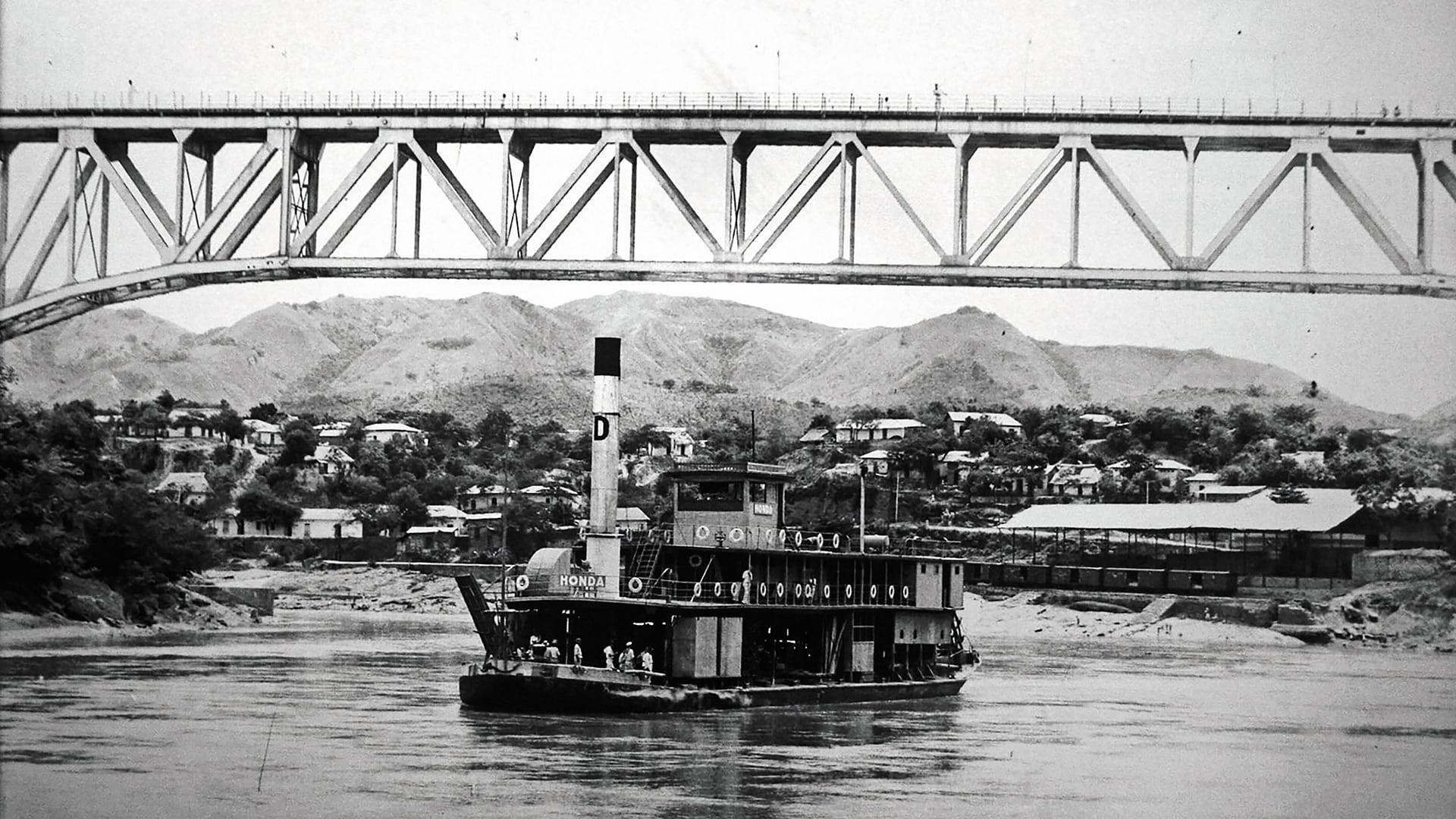 Especial Cundinamarca, Girardot Historia