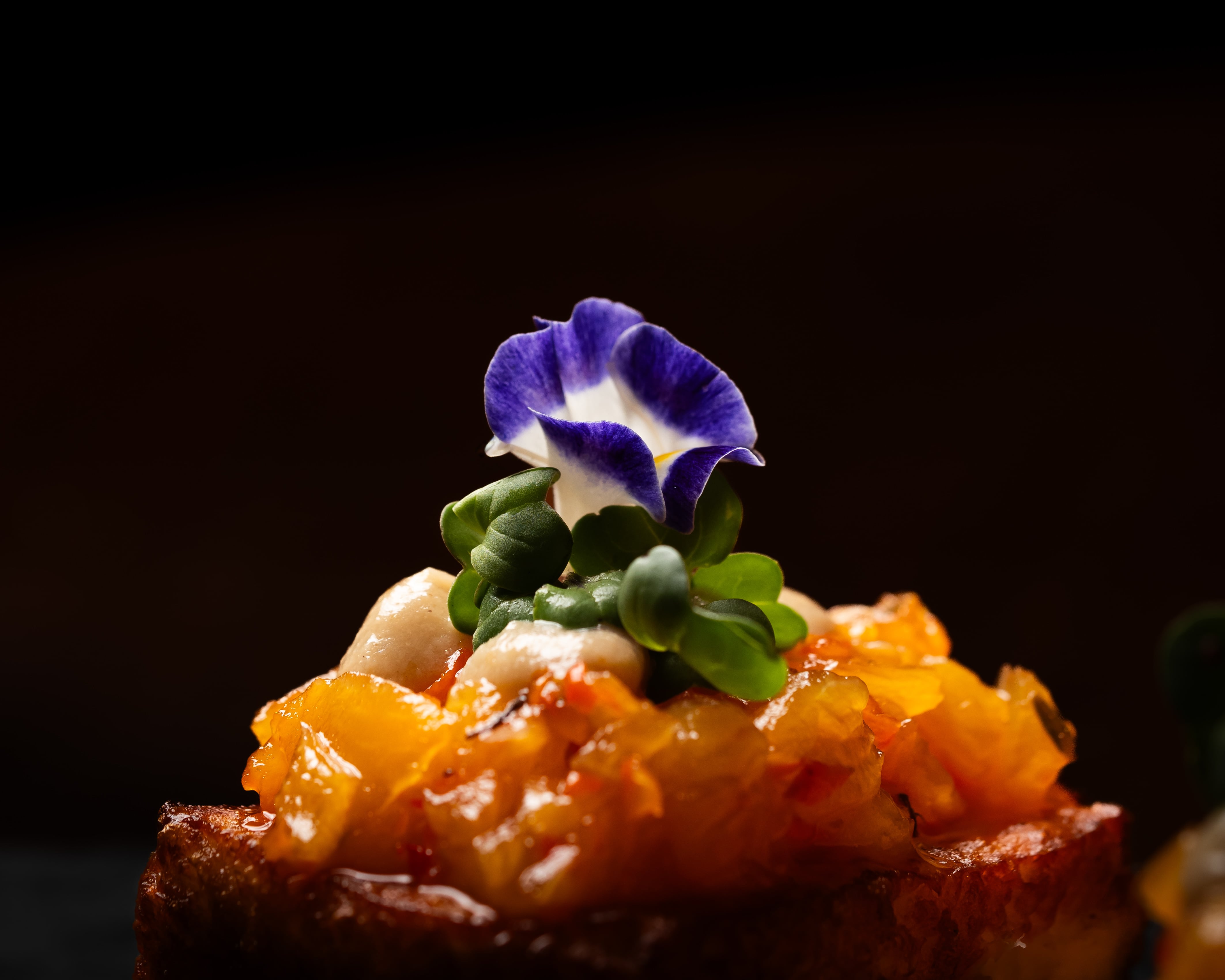 Bar Alquímico. creaciones gastronómicas que evidencian lo que dice su fundador, Jean Trinh: "Colombia es un país donde todo es exótico".