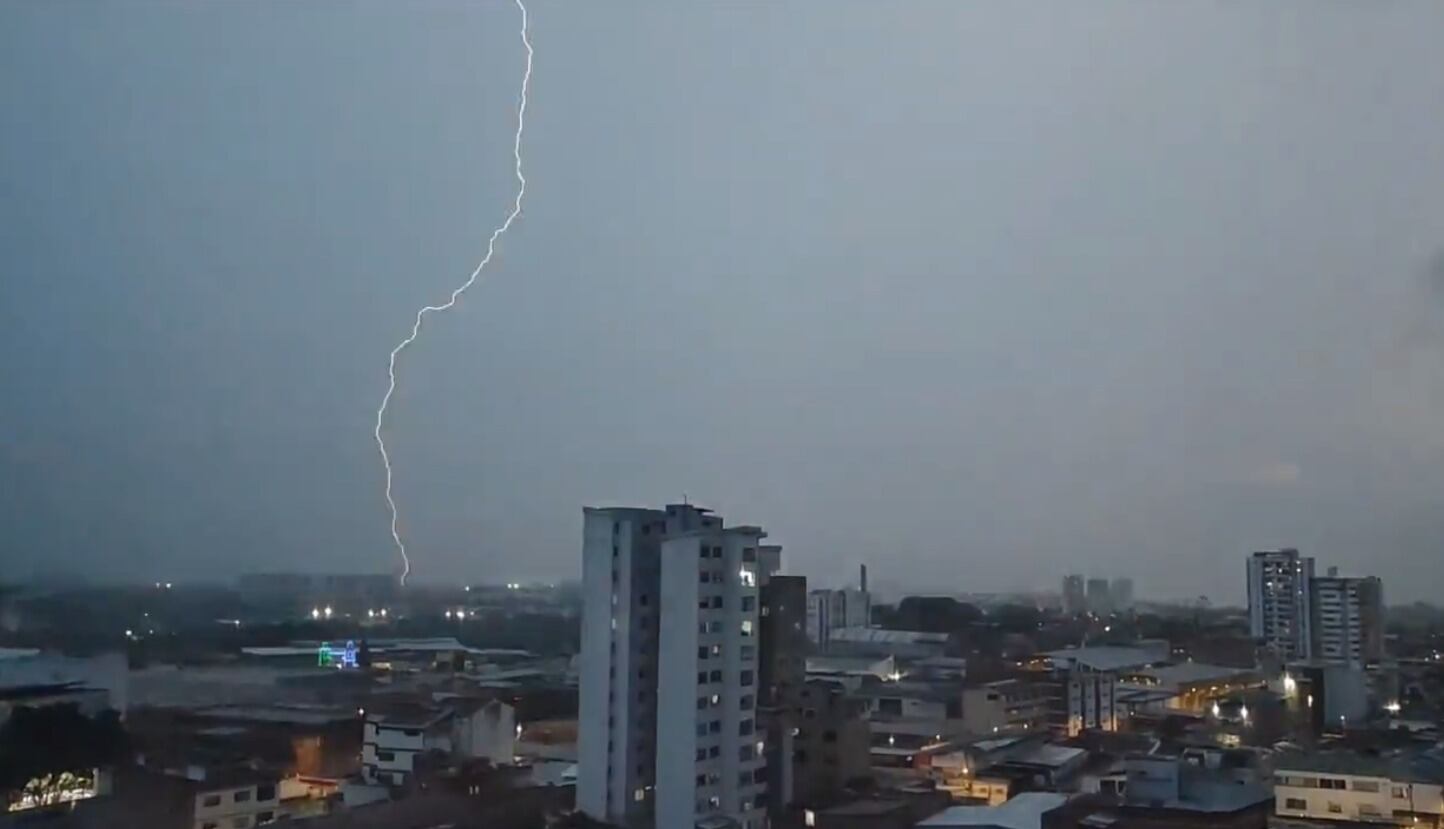 Se registraron afectaciones en la movilidad por cuenta de la tormenta eléctrica.