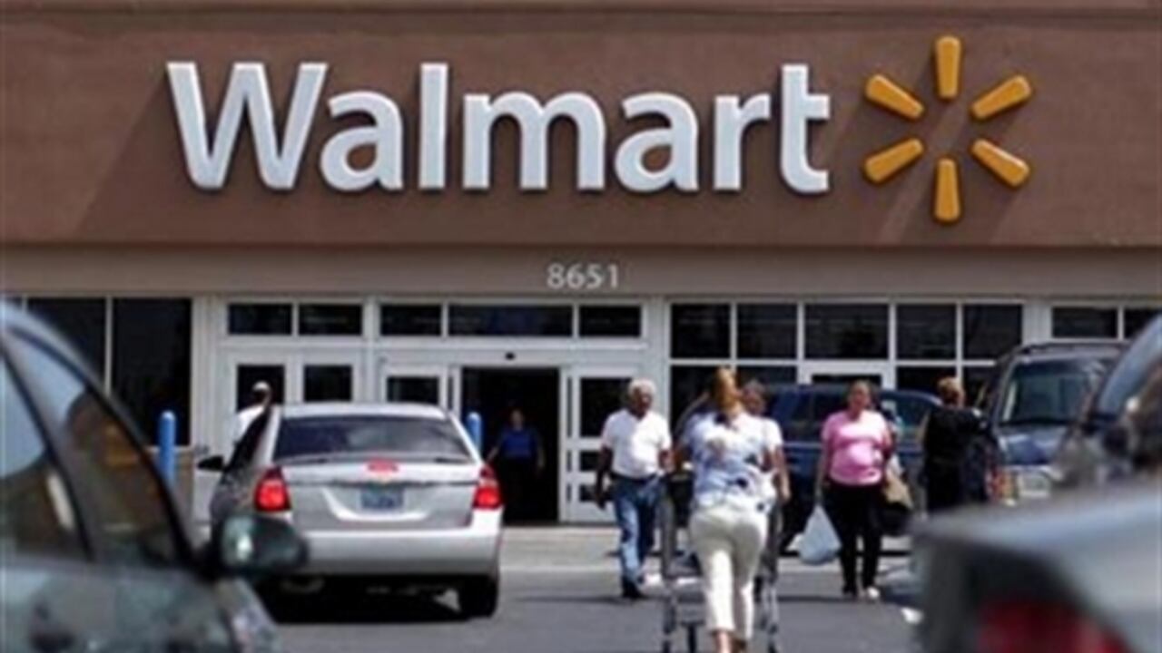 Wal-Mart registró una facturación de 476.290 millones de dólares y 16.020 millones de dólares de ganancia.