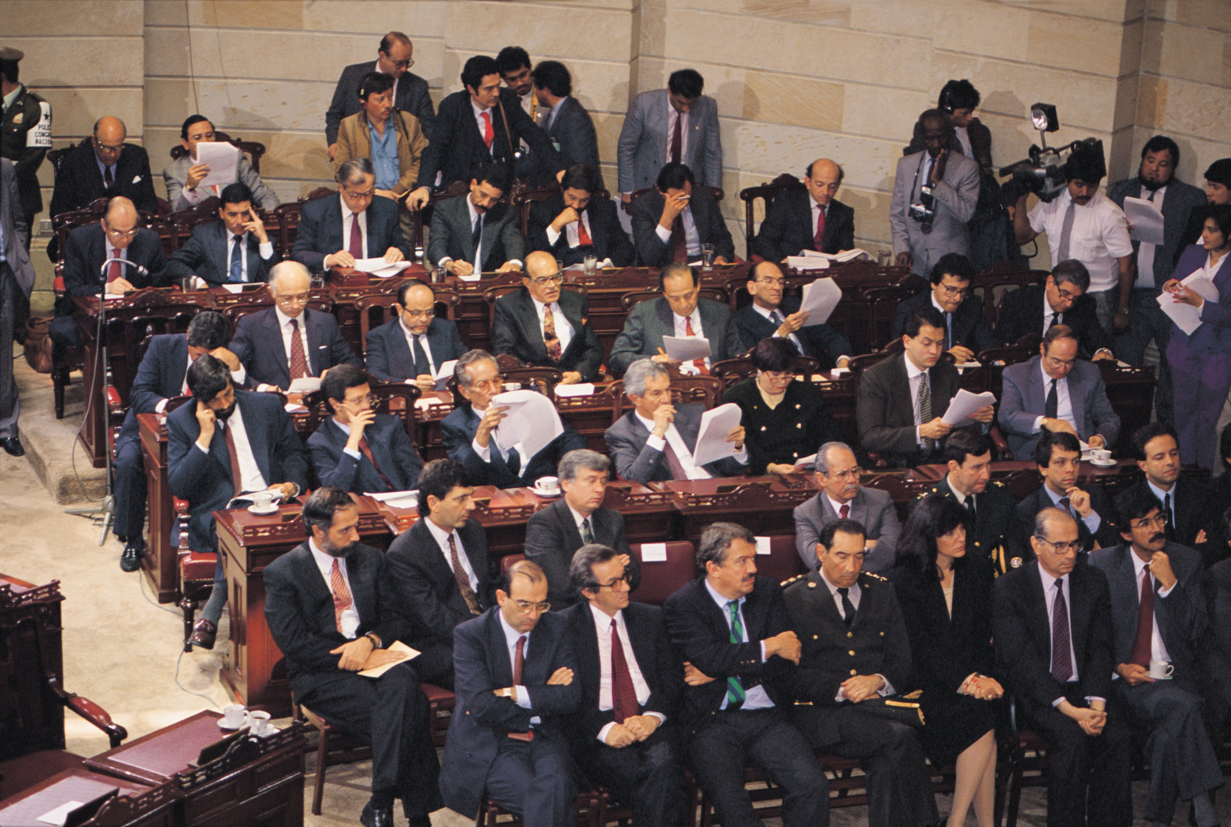 ASAMBLEA CONSTITUYENTE: Instalacin.
Foto:Lope Medina Feb 91