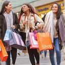 Los gastos en entretenimiento y vestuario son de los que más crecen, pues la gente busca desembolsos que causen satisfacción.