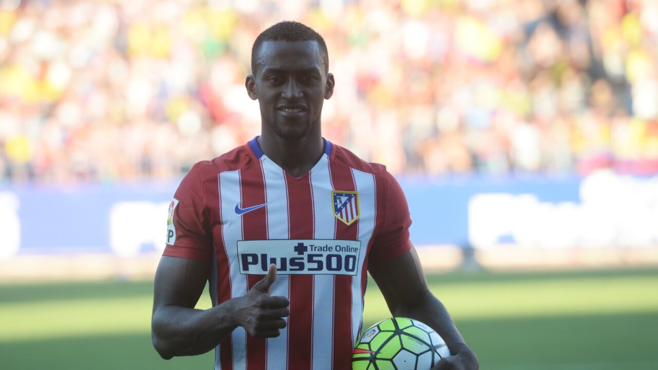 Anunció su retiro del fútbol en diciembre de 2020.