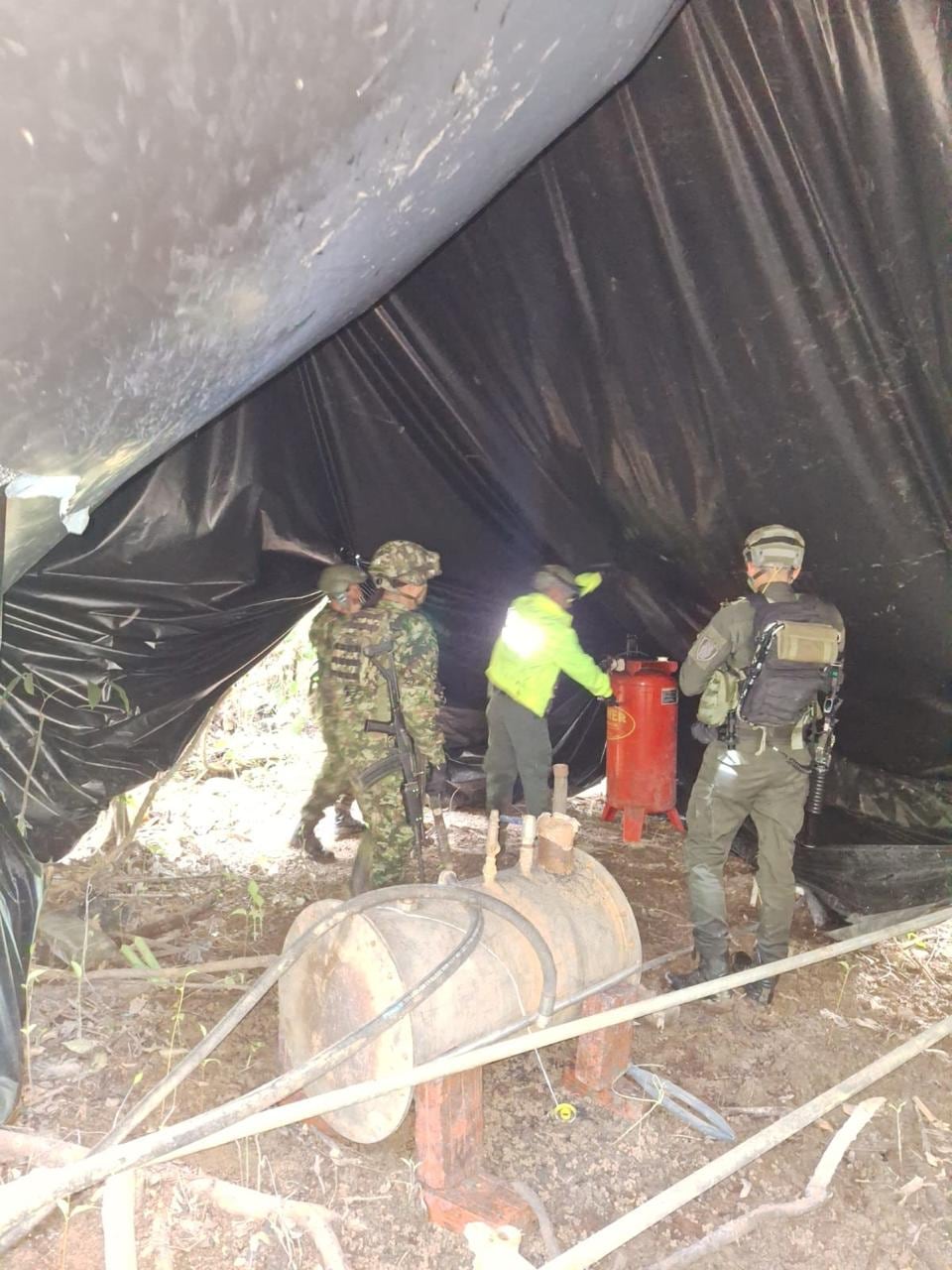 Autoridades destruyen megalaboratorio de cocaína de socios de Iván Márquez, jefe de la Segunda Marquetalia.