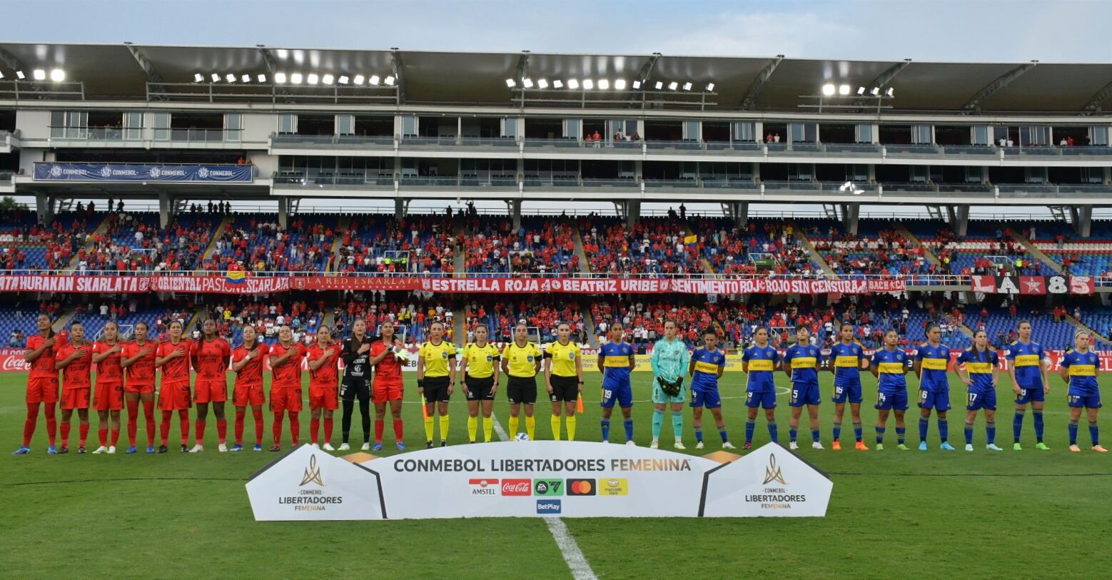 Copa Libertadores Femenino
En el estadio Pascual Guerrero de cali 
América de Cali de rojo vs Boca Junior de Argentina de azul.