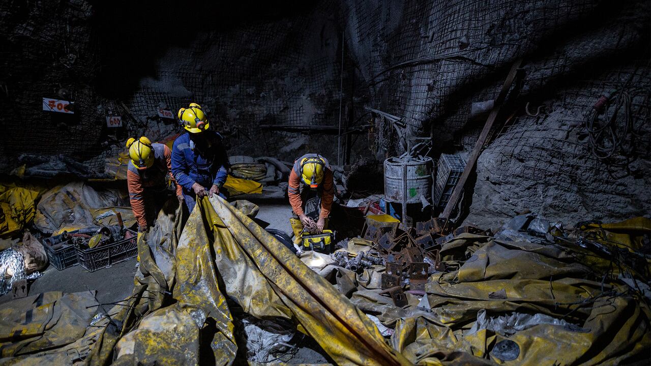 NO USAR, USO EXCLUSIVO MEJOR COLOMBIA, Especial Minería, Dentons y Cardenas