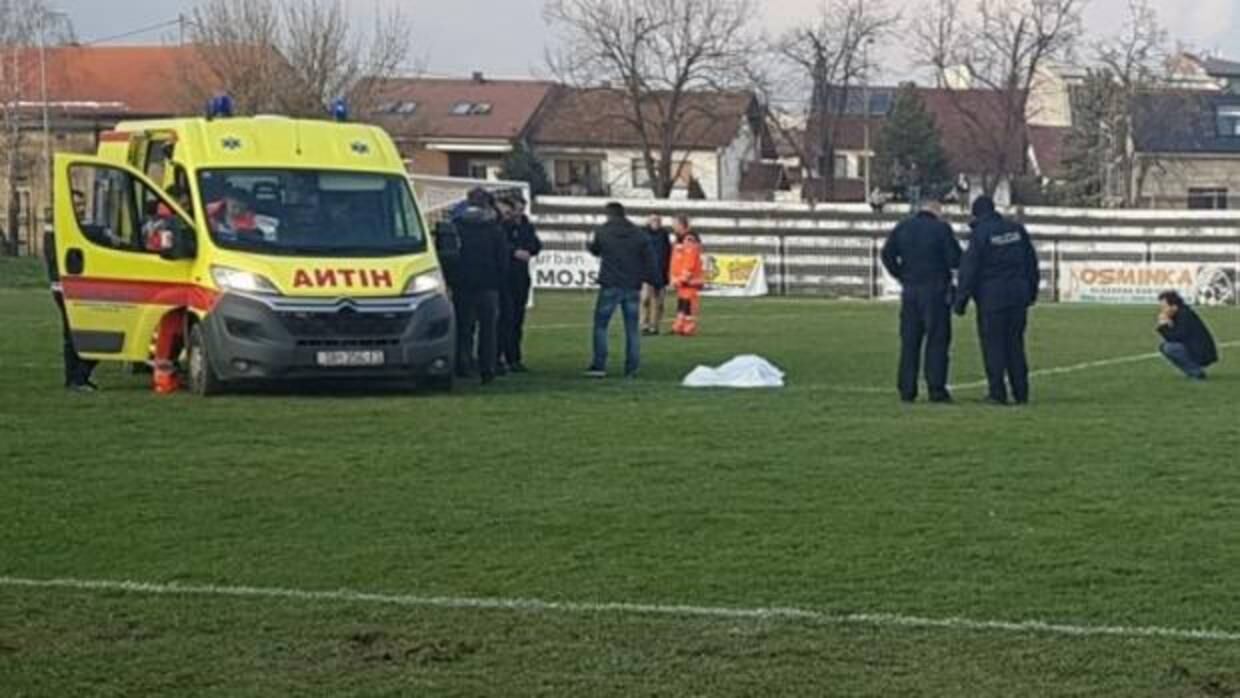 el croata Bruno Boban, de 25 años, falleció tras desplomarse luego de haber recibido un balonazo en el pecho.