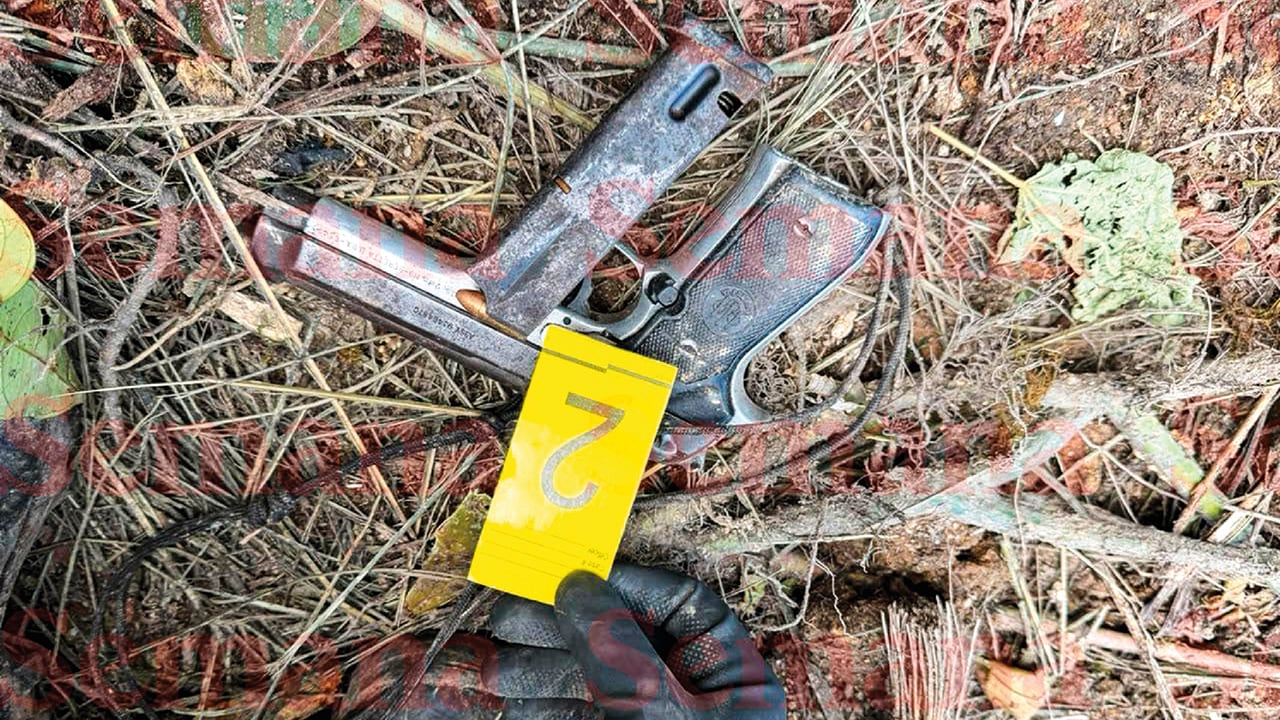 Elementos encontrados en el campamento de Marcos Pacífico luego del bombardeo de las Fuerzas Militares en área selvática del Cauca.