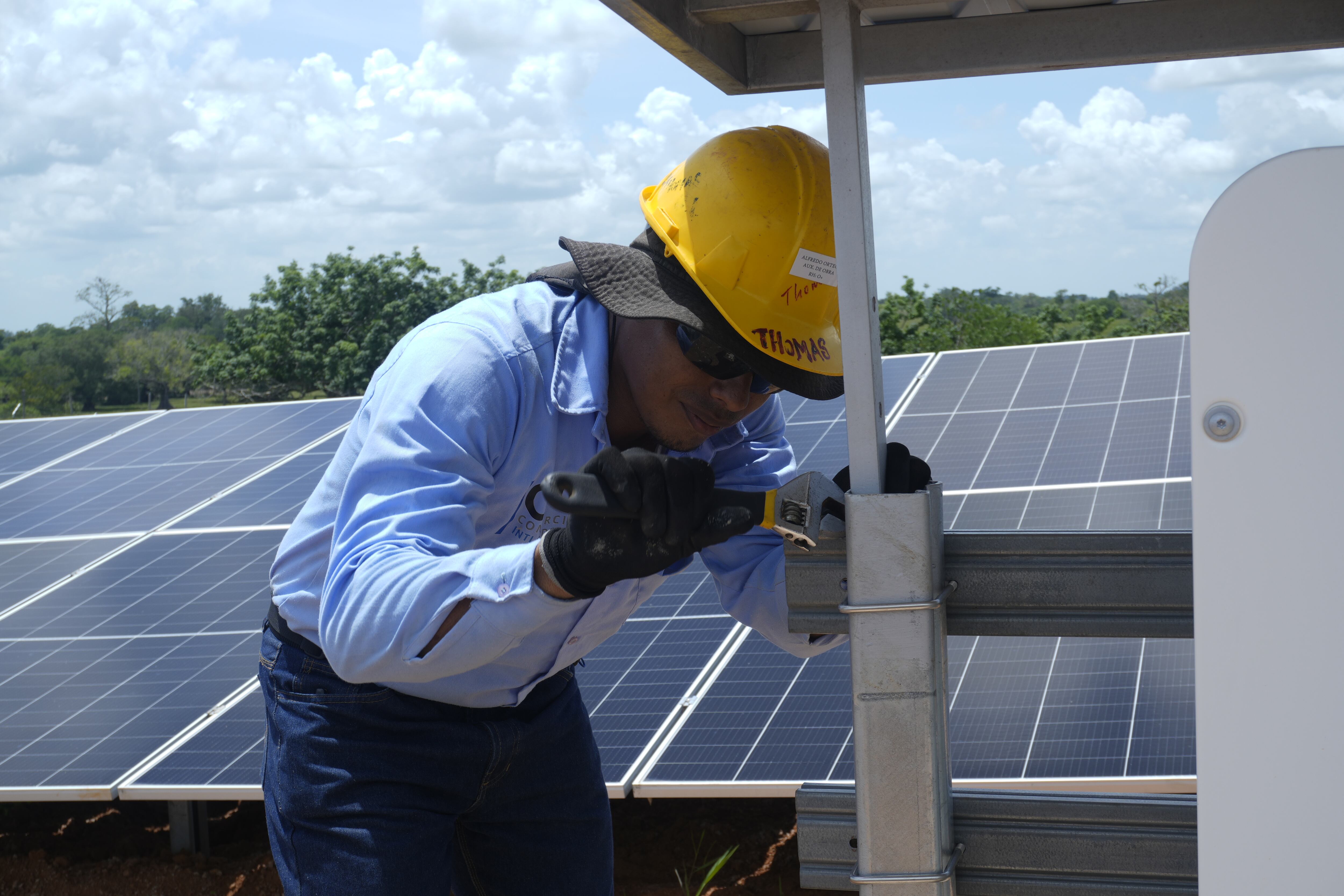 Parque Solar Inti en Córdoba beneficiará a 12.000 personas