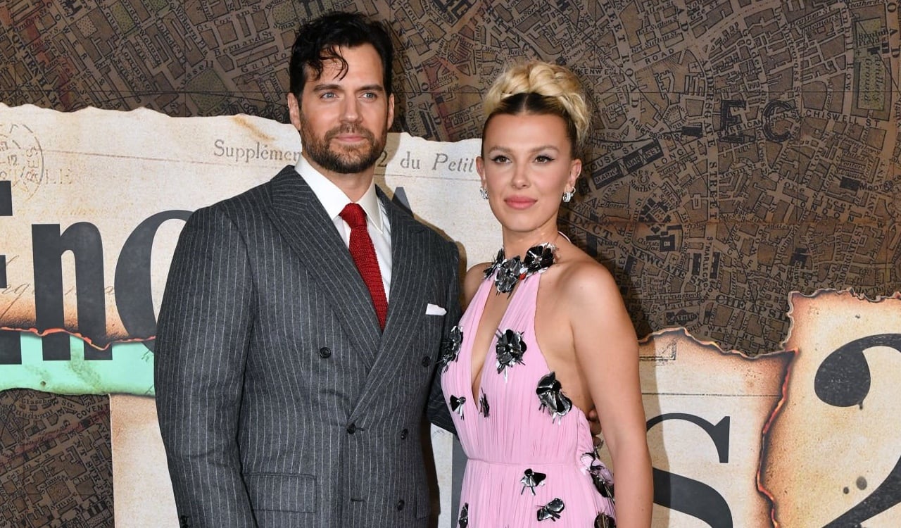 Henry Cavill y Millie Bobby Brown en el lanzamiento de la segunda parte de la película de Netflix, Enola Holmes