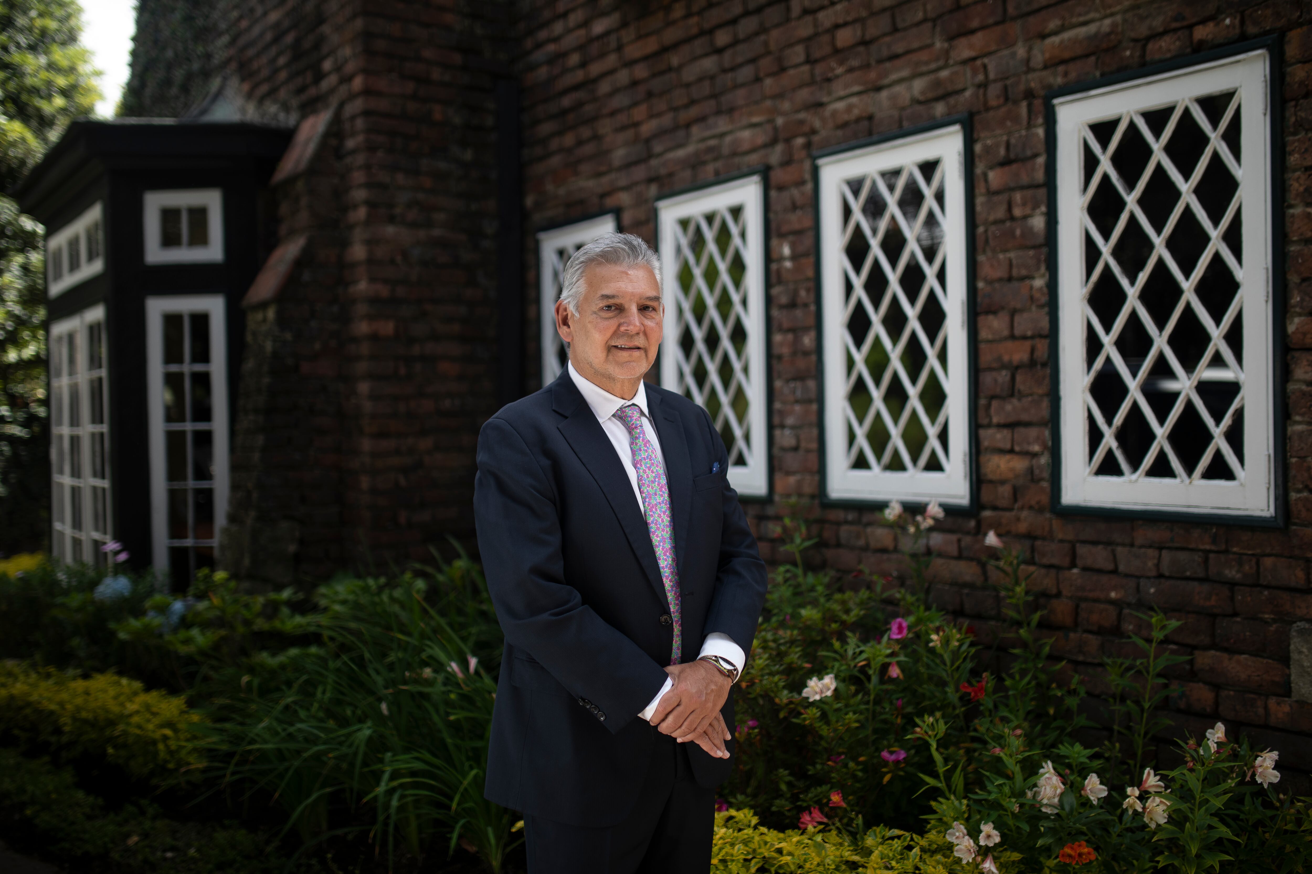 ESTEBAN VEGA LA-ROTTA