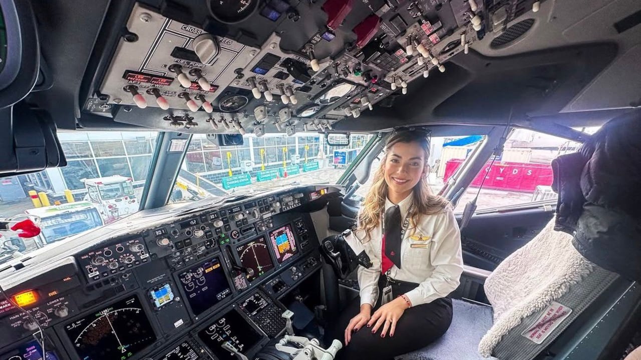 Daniela Weintraub Kaselow, la piloto latina que ha conquistado varias aerolíneas de EE.UU.