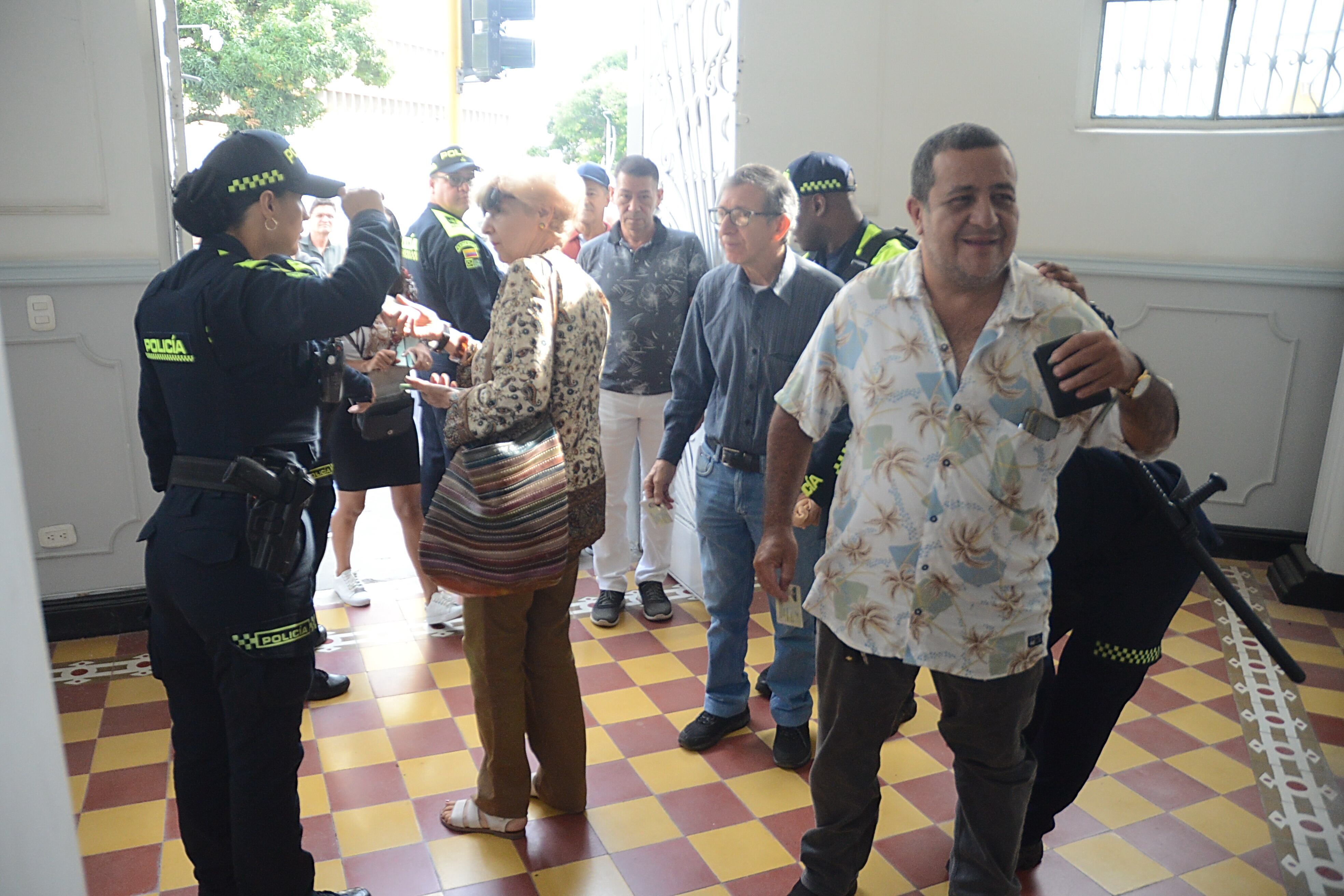 Cali: Inicio de elecciones den Cali.