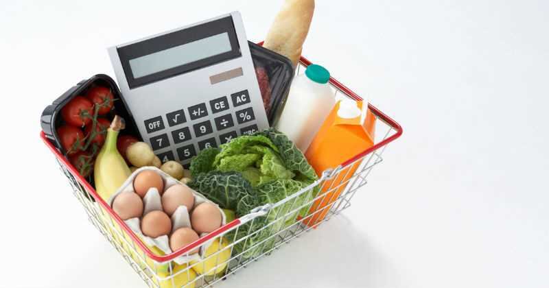 Lisa Cook, funcionaria de la Fed, ha advertido que la inflación básica, donde no se incluyen precios volátiles como los alimentos o la energía, permanece elevada en los Estados Unidos en los siguientes meses.