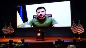 En un discurso virtual ante el Congreso estadounidense, el presidente ucraniano, Volodímir Zelenski recibió una ovación de pie.