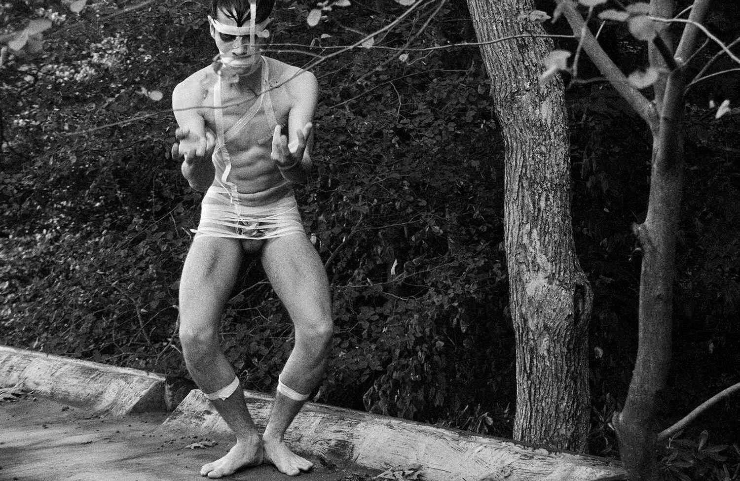 En 2014 ganó el premio Future Generation Art Prize, que reconoce a los mejores artistas jóvenes.