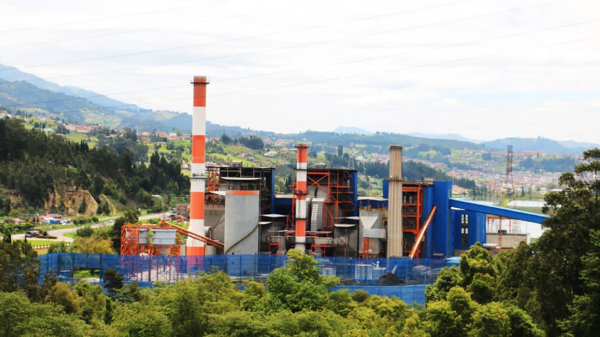 La granja solar estará en operación en 2023 y permitirá disminuir la generación con carbón.