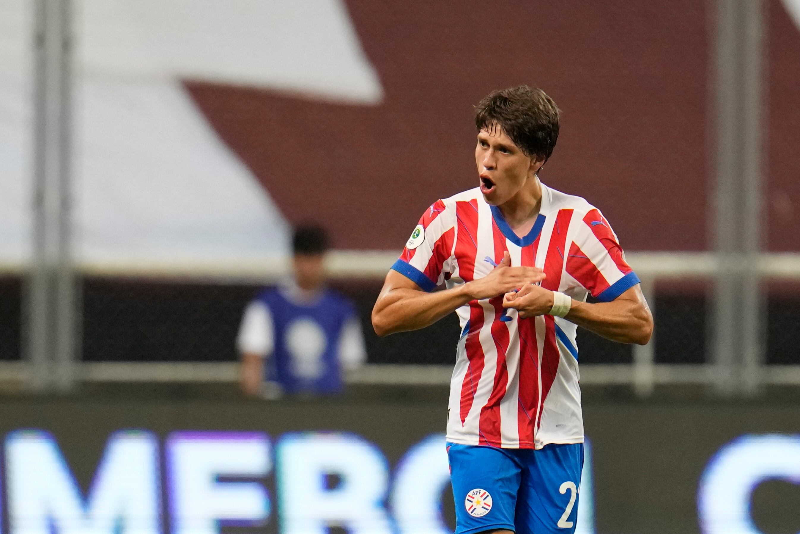 Octavio Alfonso celebrando su gol ante Venezuela.