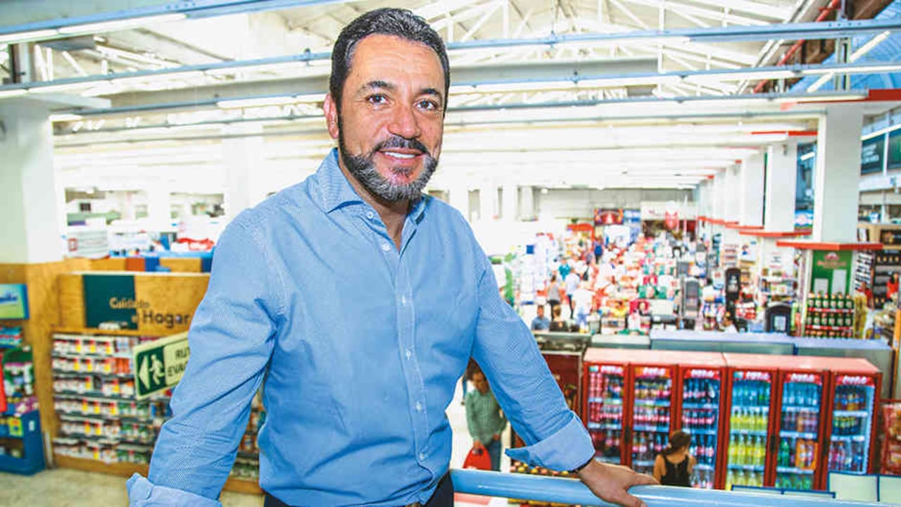 Manuel Guillermo Escobar, Gerente General de LA 14.