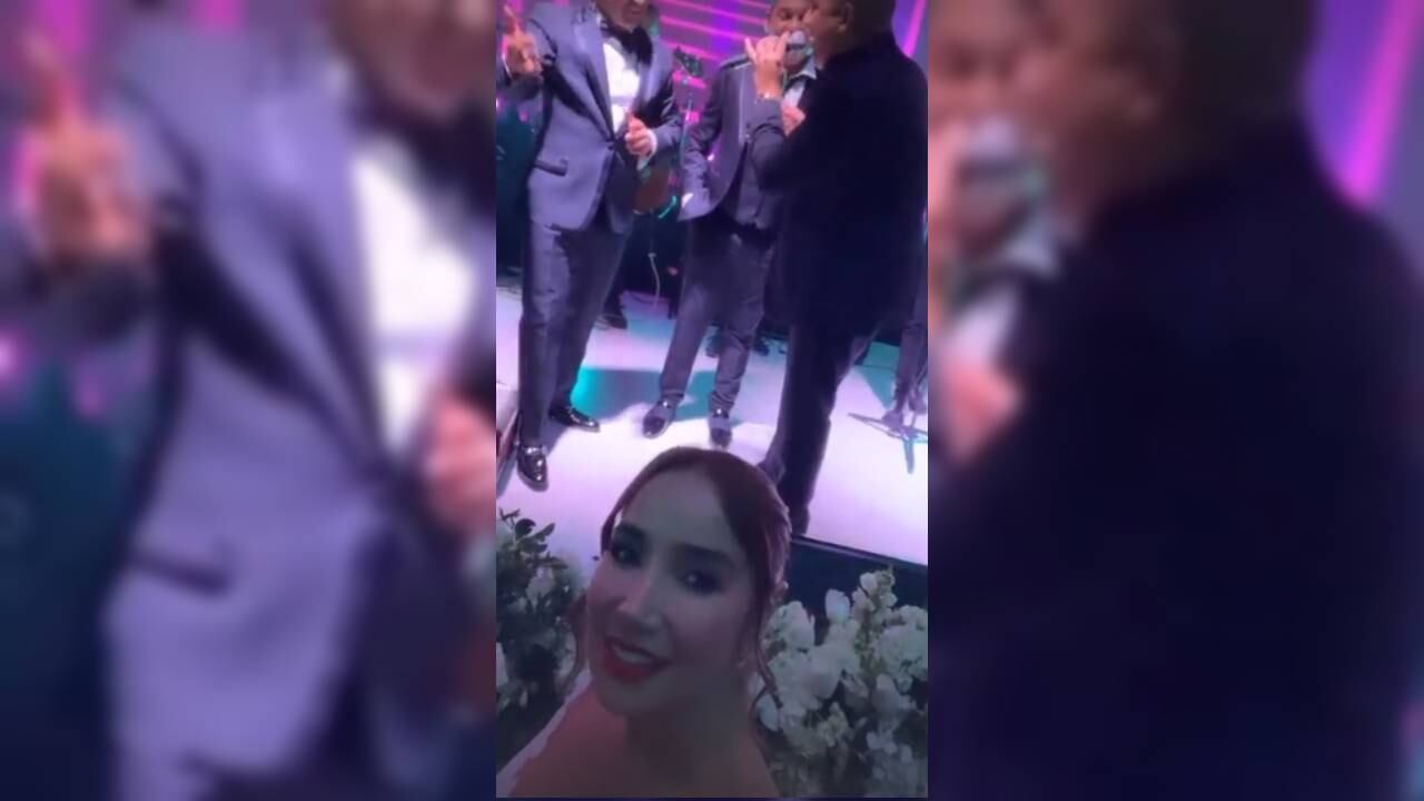 La cantante disfrutó de cantar canciones de vallenato interpretadas por Jorge Celedón y Pipe Peláez. Foto: tomada de historia de Instagram @paolajarapj