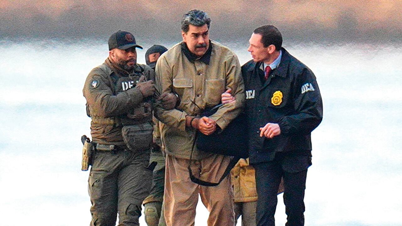 Nicolás Maduro tras su captura por las autoridades estadounidenses.