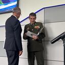 El ministro de Defensa, Iván Velásquez, junto al director de la Policía, general William Salamanca.