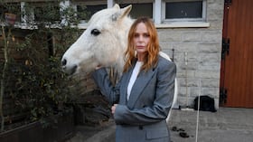 Stella McCartney ha diseñado el vestuario de grandes personalidades como Madonna, Annie Lennox, Gwyneth Paltrow y Jude Law, entre otros.