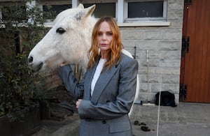 Stella McCartney ha diseñado el vestuario de grandes personalidades como Madonna, Annie Lennox, Gwyneth Paltrow y Jude Law, entre otros.